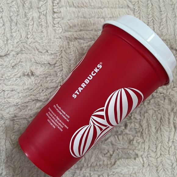 Bundle of 4 2024 Starbucks holiday reusable cups and lids, New condition - Picture 6 of 16